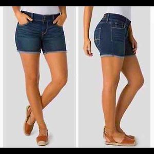 LEVI’S  Denizen Modern Shorts